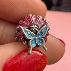 Charm🌸🦋 Flor y Mariposa