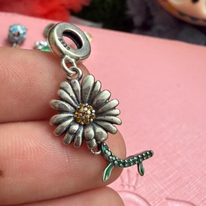 Charm 🌼 Flor Margarita