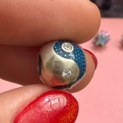 Charm ☯️ Yin Yang