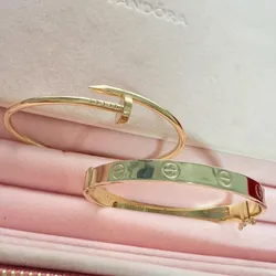 Oferta de Conjunto Cartier Oro 10k