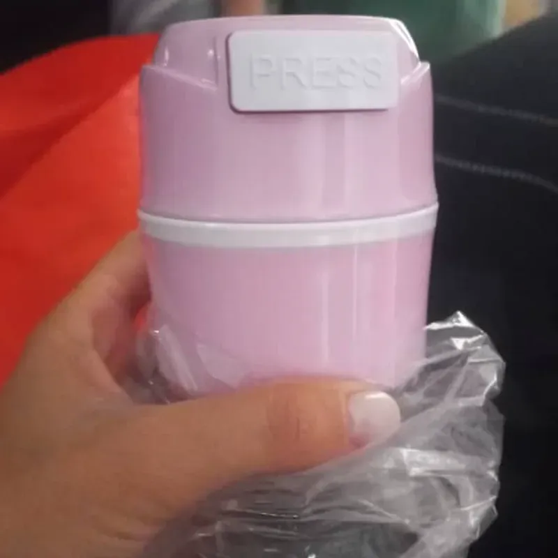 Contenedor para pegamento 