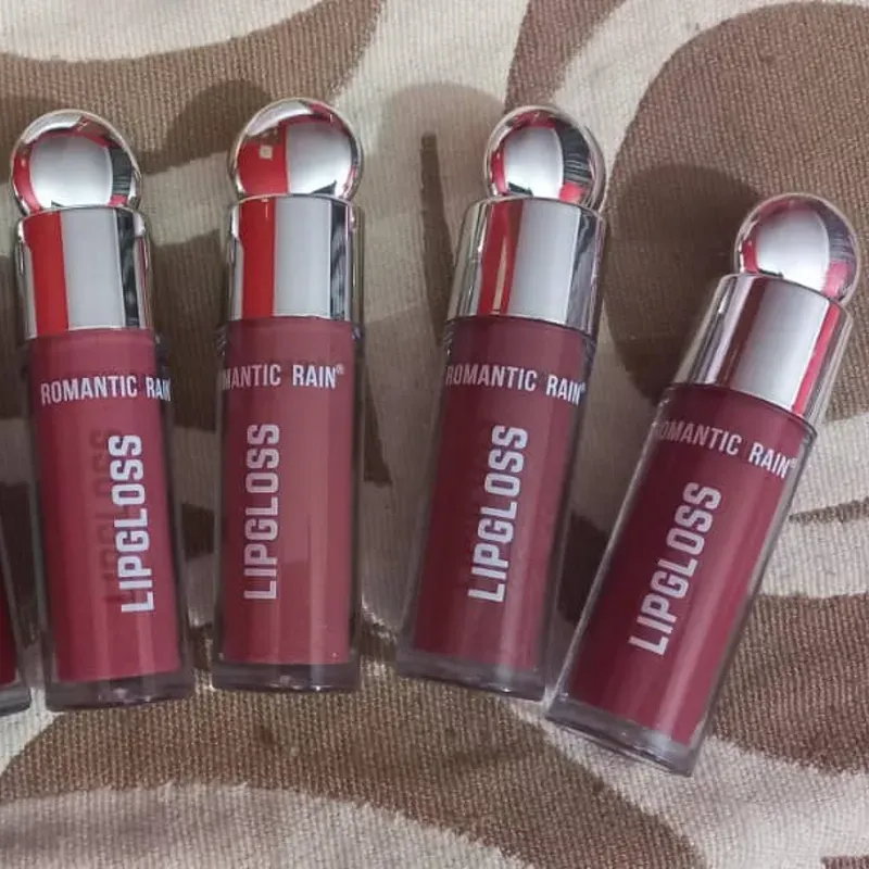 Labial mate tipo Selena Gómez