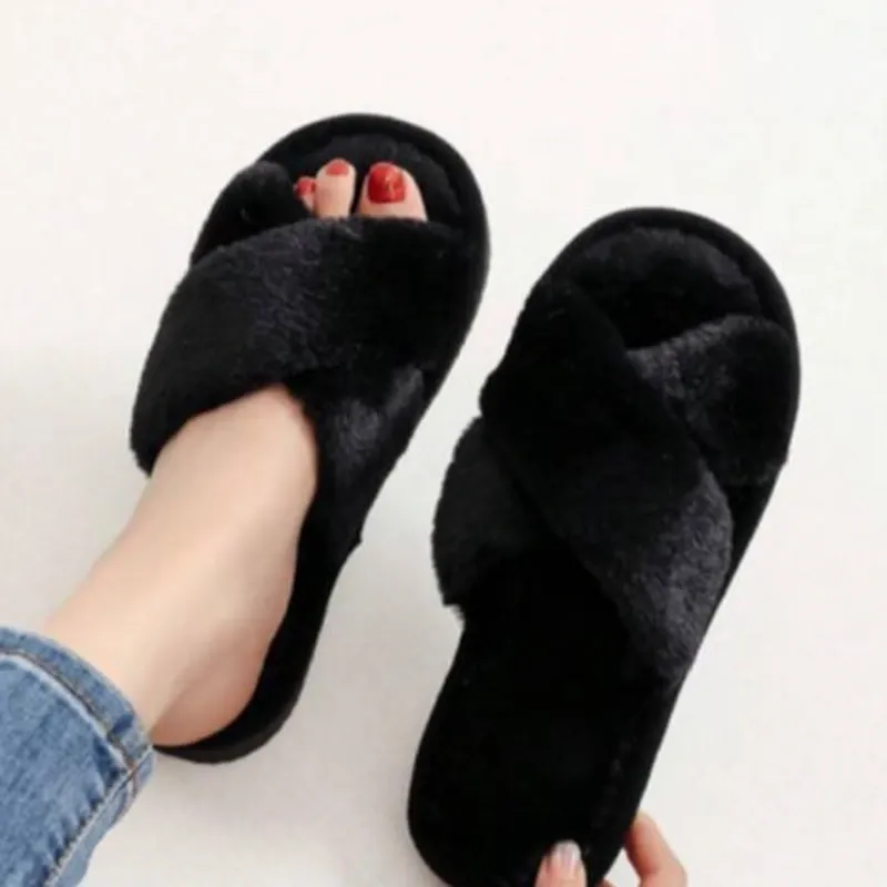 Bata de Tentación + Hilo y Pantunflas