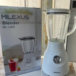 Batidora con vaso de cristal