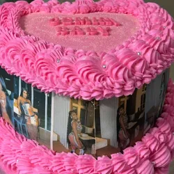 Cakes de corazón con fotos personalizados
