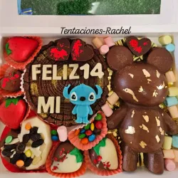 Con stitch 💙 (lleva un stitch inflable)