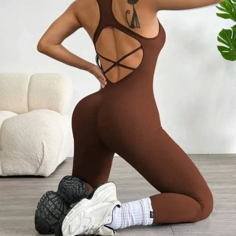 Mono largo carmelita