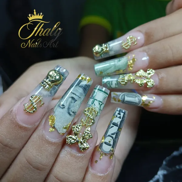 Aqui te muestro los precios de mis trabajos aproximadamente. Cada cosa varía según su diseño y tamaño. Si tienes alguna duda con gusto te atenderé solo debes de escribir al número de debajo. No olvides dejar tu reseña y seguirme en mis redes sociales.
Instagram: nails.by.thaly
Facebook: Thaly Heredia Cobas