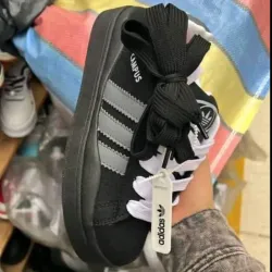 Disponible el #40-41-42-43