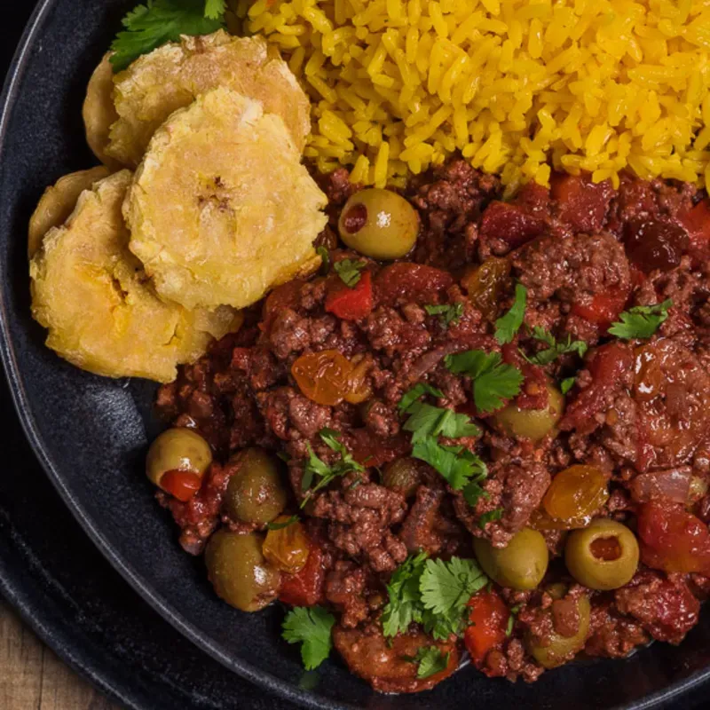 🍚 Arroz con Picadillo en Salsa 🥘