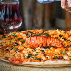 🍕Pizza Familiar con Langosta 🍤 y Queso Gouda 🧀