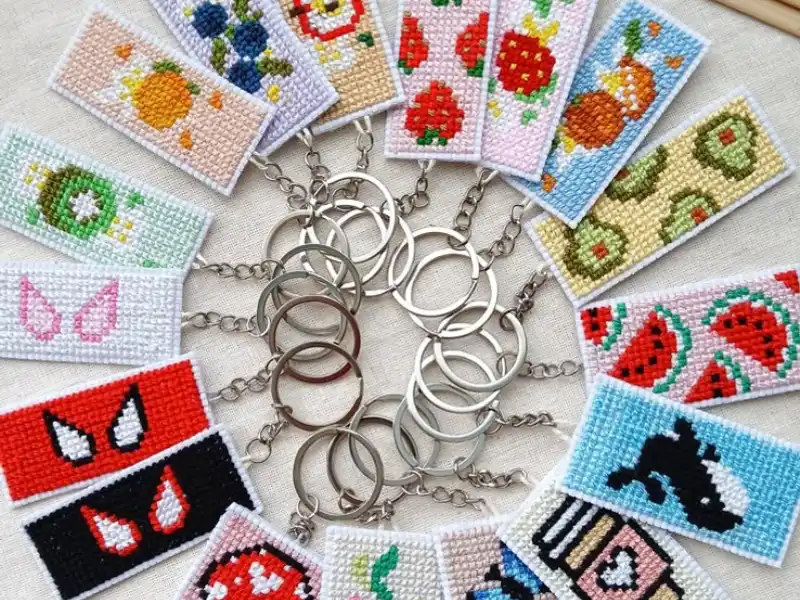 Llaveros cross stitch