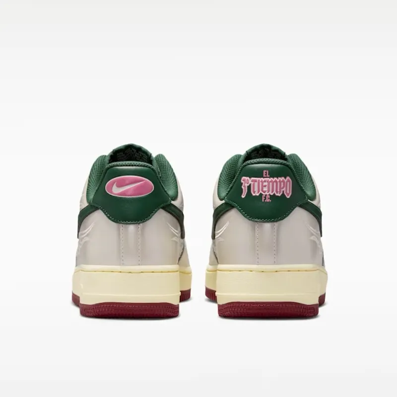 Nike Air Force 1’07 LV8