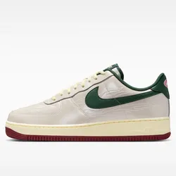 Nike Air Force 1’07 LV8