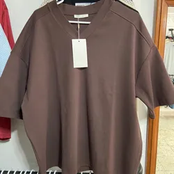 Zara Cuello V Boxy Fit