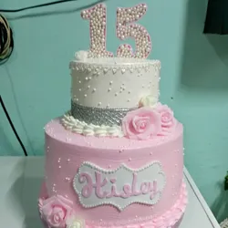 Cake de dos pisos 😍💕