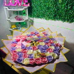 Ramo buchón de rosas eternas 