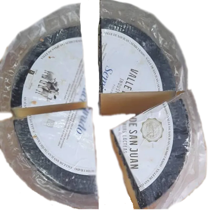 8201102 - Queso Semicurado Valle de San Juan (cuña aproximadamente 780 g)r - U/M: U