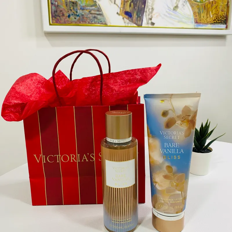 Sets COLONIA Y CREMA VICTORIA'S SECRET