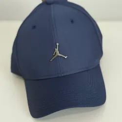 Gorra azul Jordan