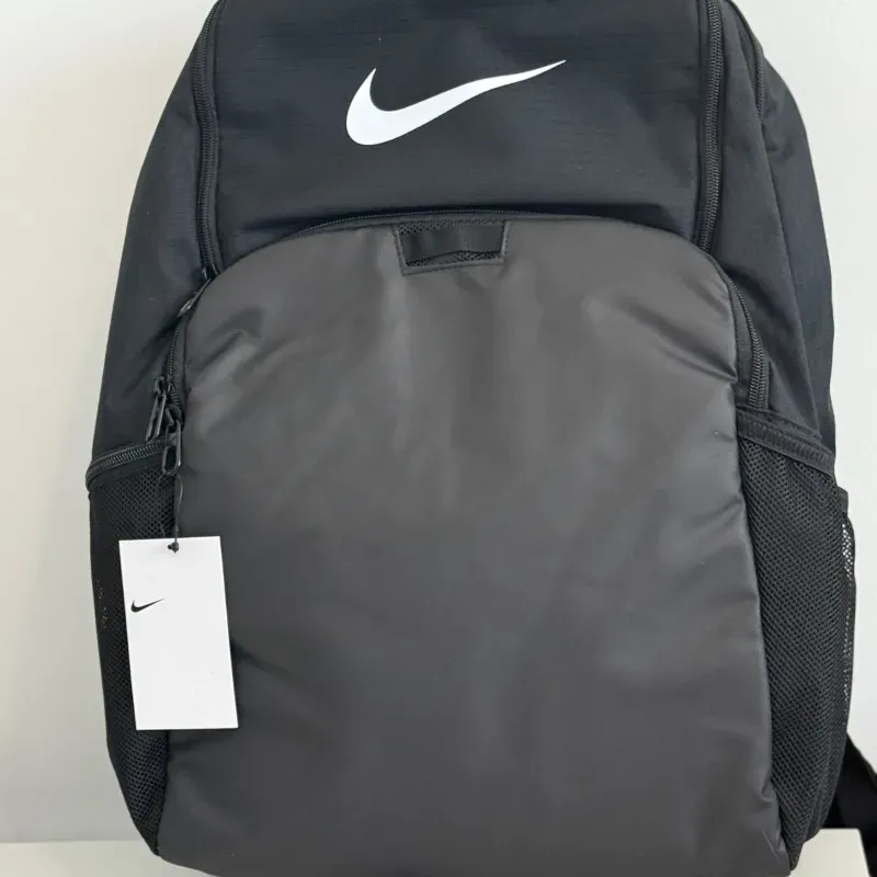 Mochila negra Nike