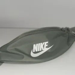 Riñonera verde Nike