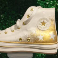 Tenis Converse Blancos y dorados