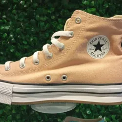 Tenis Converse naranjas