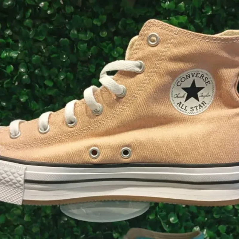 Tenis Converse naranjas