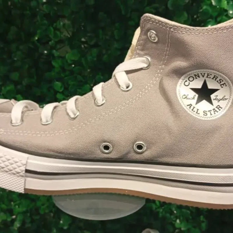 Tenis grises Converse