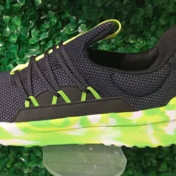 Zapatillas Verde y negras