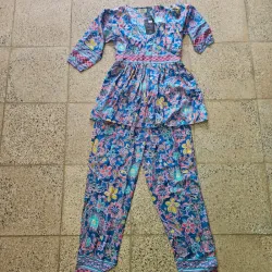 CONJUNTO PANTALON Y BLUSA