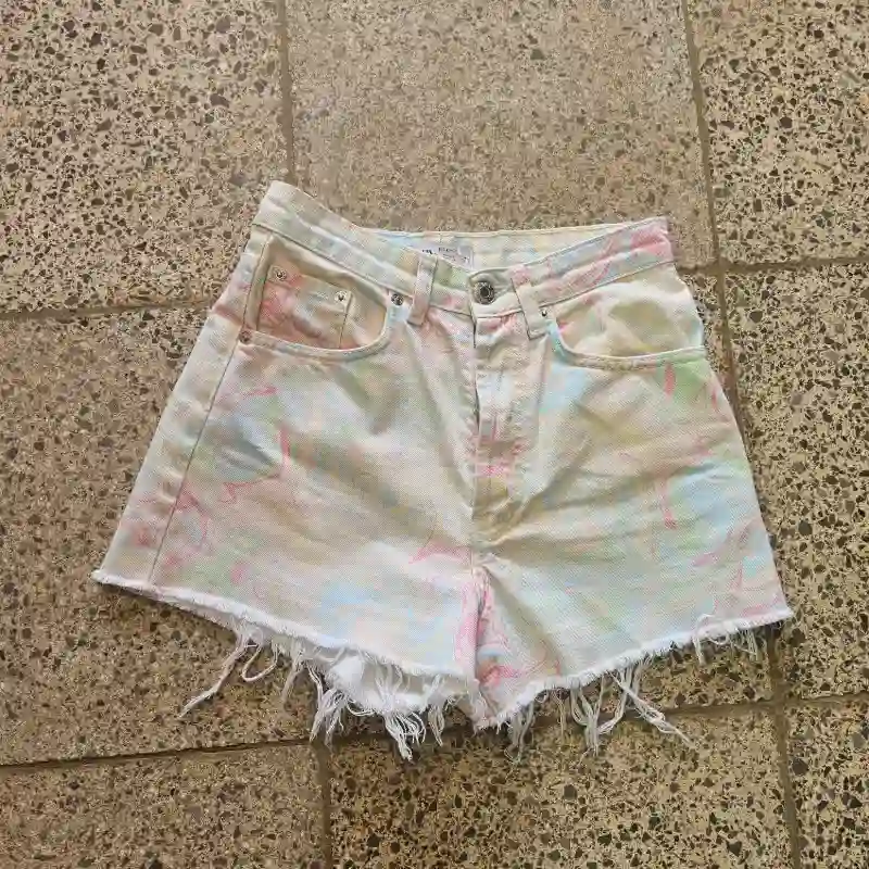 SHORT DE MEZCLILLA