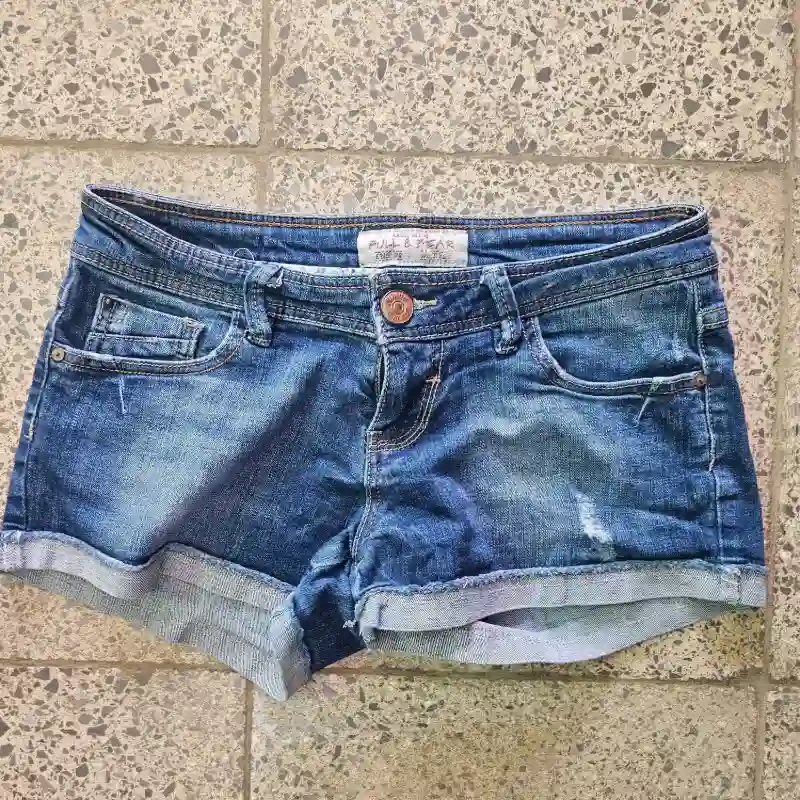 SHORT DE MEZCLILLA