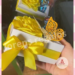 Caja con doble borde y flores 