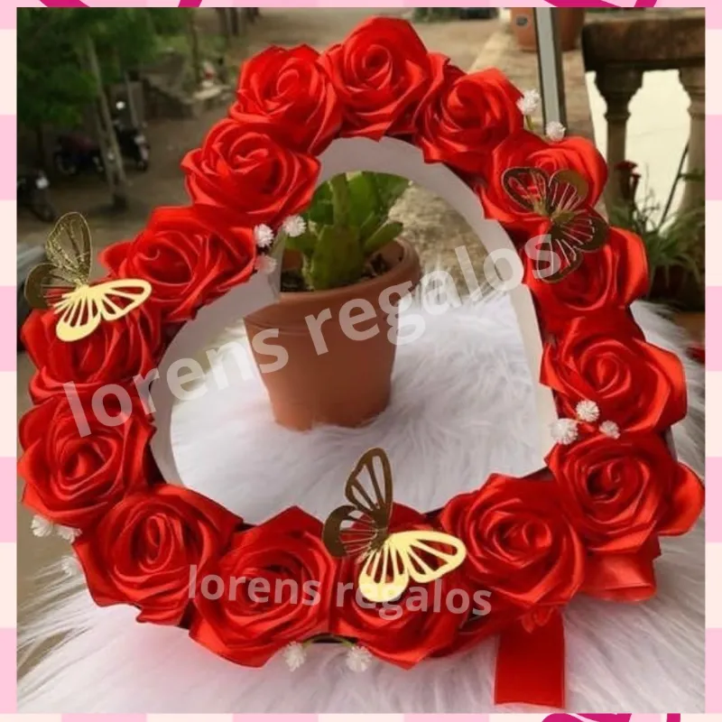 Silueta de corazón con flores 