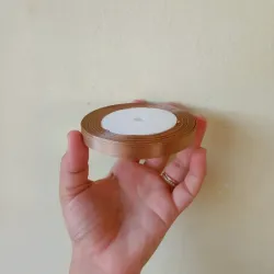 Cinta de satin dorada