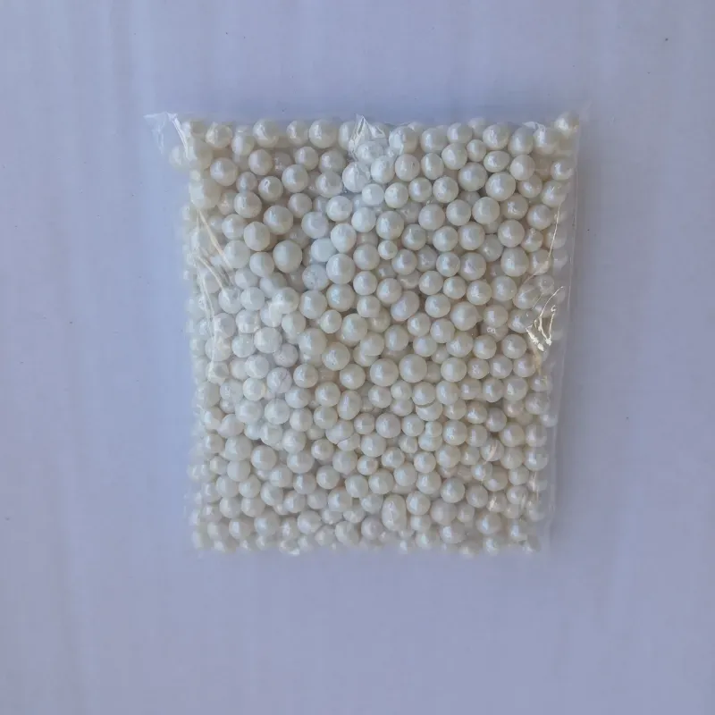 Perlas blancas perladas