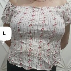 Blusa blanca con floresitas