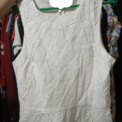 Blusa blanca hilo y tira bordada