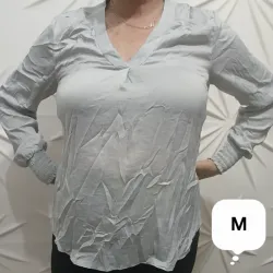 Blusa gris mangas largas