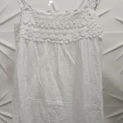 Blusa hilo blanca de tirantes