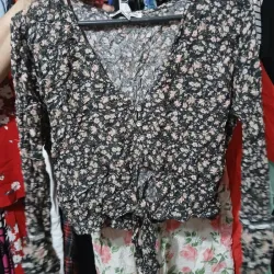 Blusa mangas largas estampada de hilo