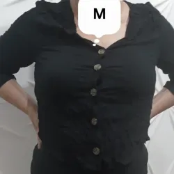 Blusa negra de bambula corta