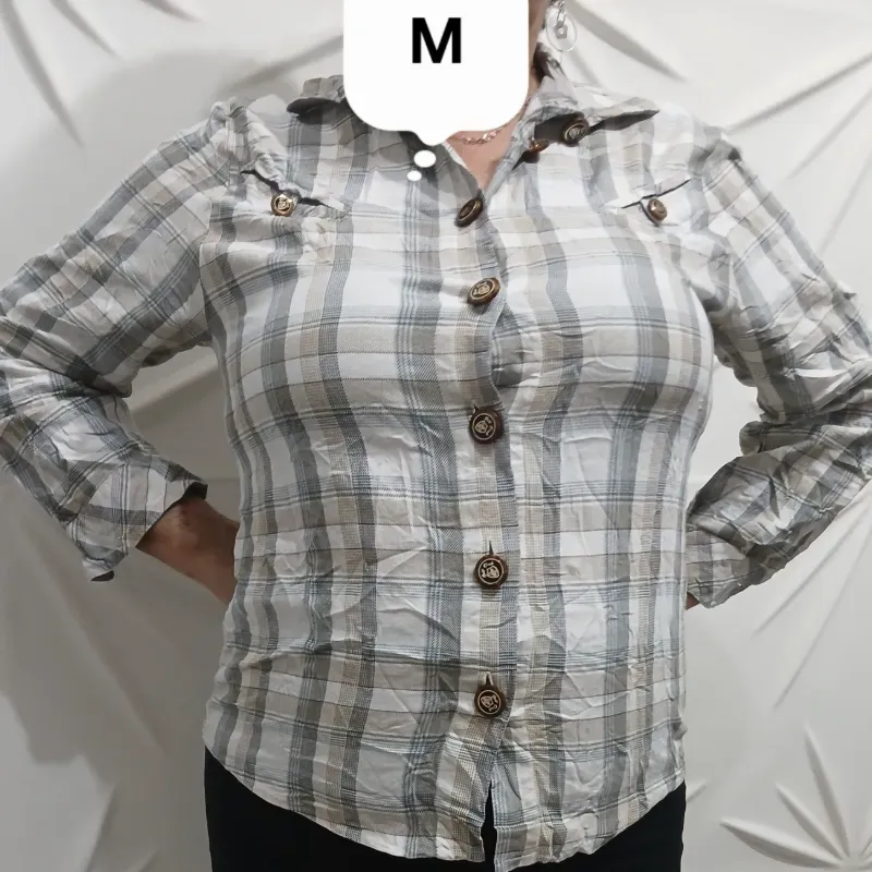 Camisa a cuadros grises