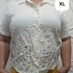 Camisa mangas cortas floreada