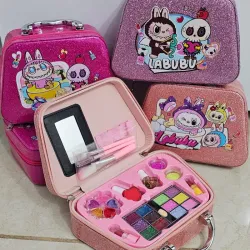 Maquillaje diseño labubu