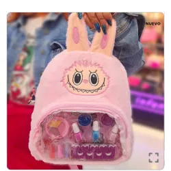 Mochila con maquillaje