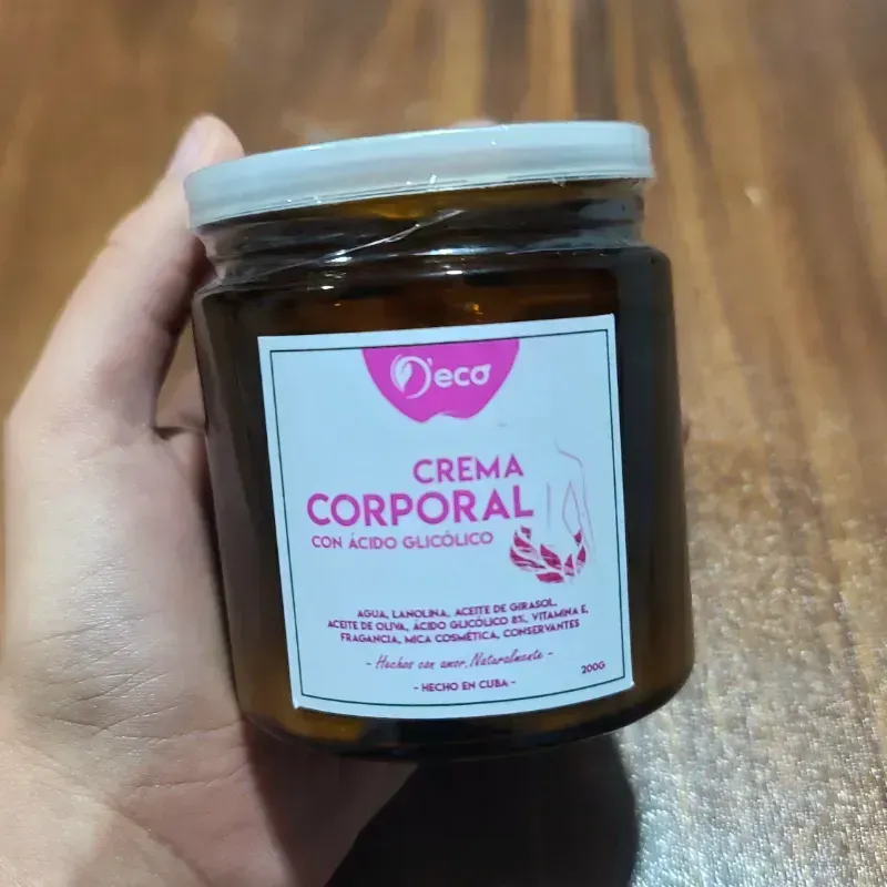 Crema corporal con acido glicolico