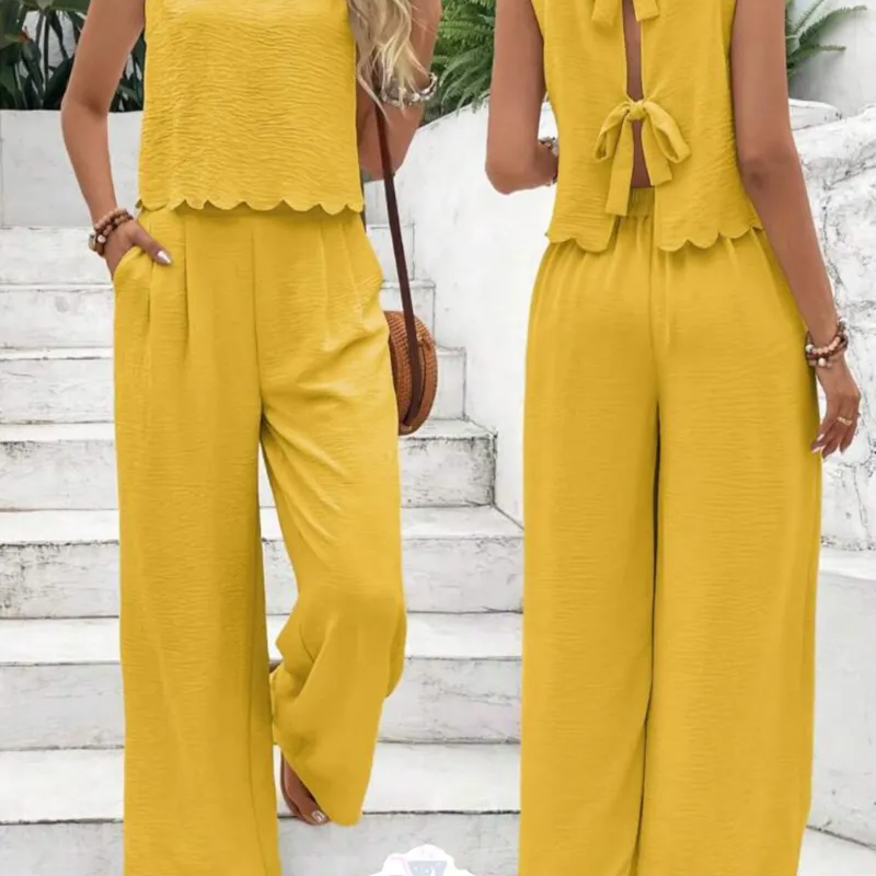 Conjunto de blusa y pantalón